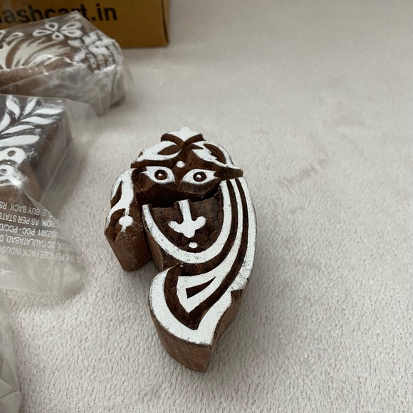 Arts & Crafts Decorative Wooden Stamp Blocks . Set of 10 Pieces. New in Box - Picture 4 of 7